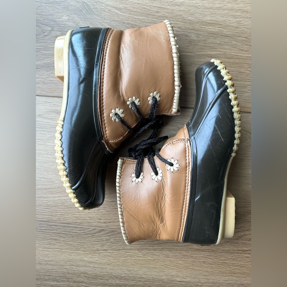 Jack Rogers duck boots brown tan with gold trim size 9